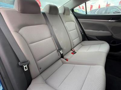 2019 HYUNDAI Elantra in Miami, FL