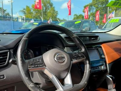 2017 NISSAN Rogue in Miami, FL