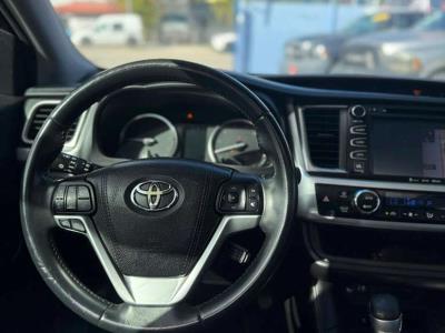 2016 TOYOTA Highlander in Miami, FL