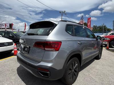 2024 VOLKSWAGEN Taos in Miami, FL