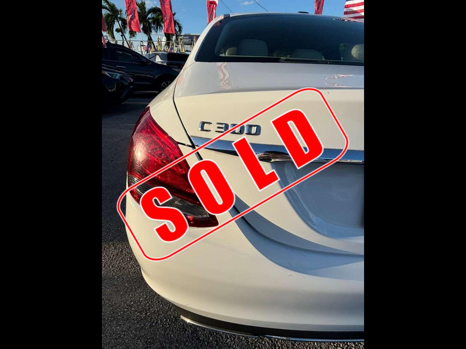 2015 MERCEDES-BENZ C-Class in Miami, FL