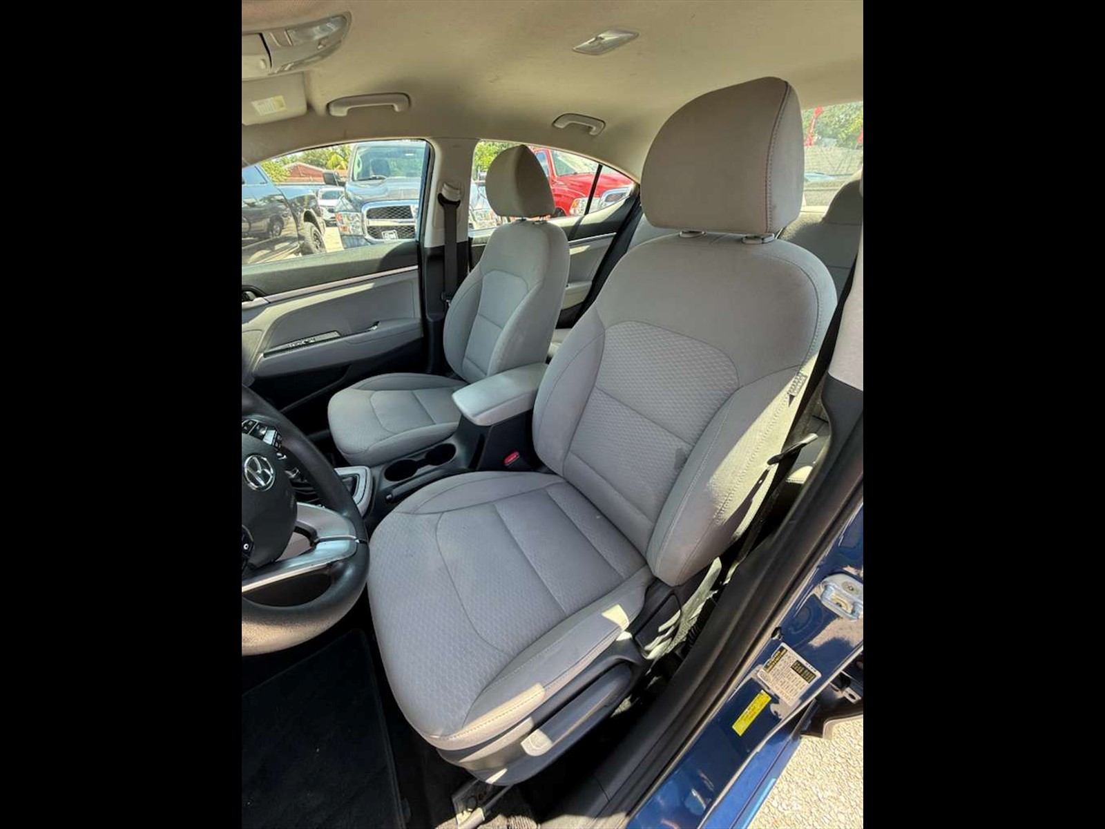 2019 HYUNDAI Elantra in Miami, FL