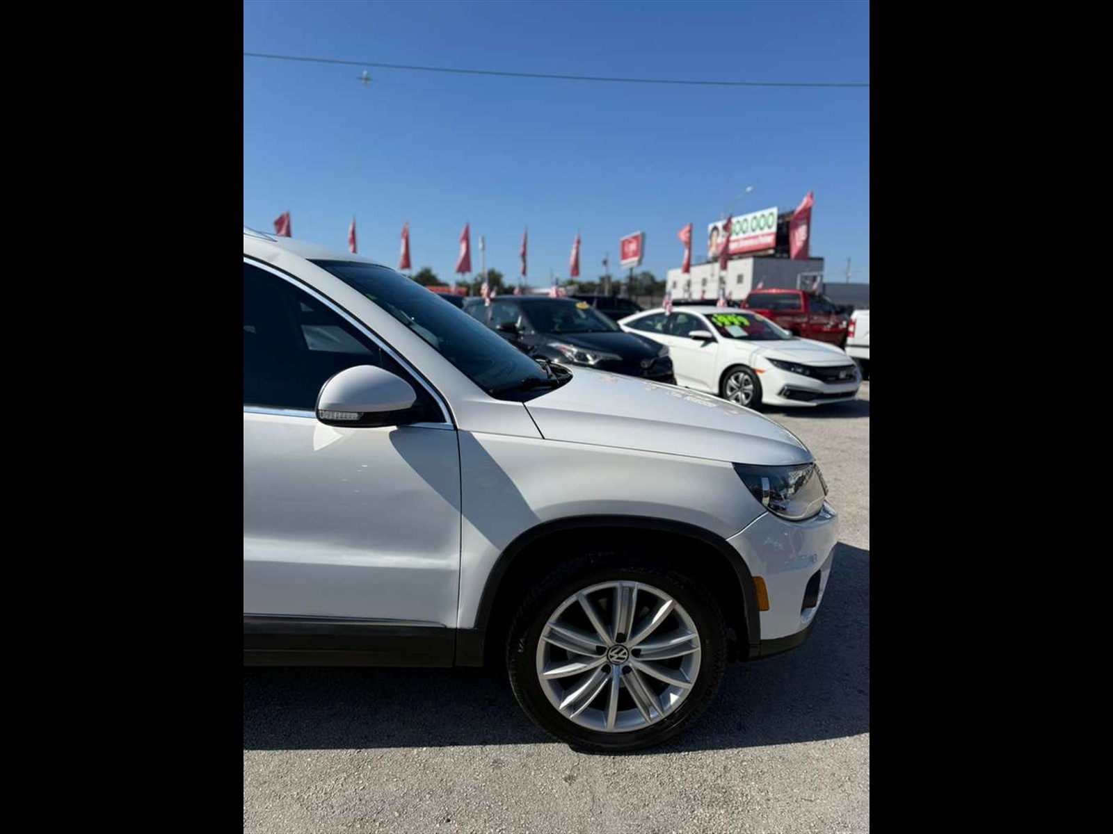 2014 VOLKSWAGEN Tiguan in Miami, FL